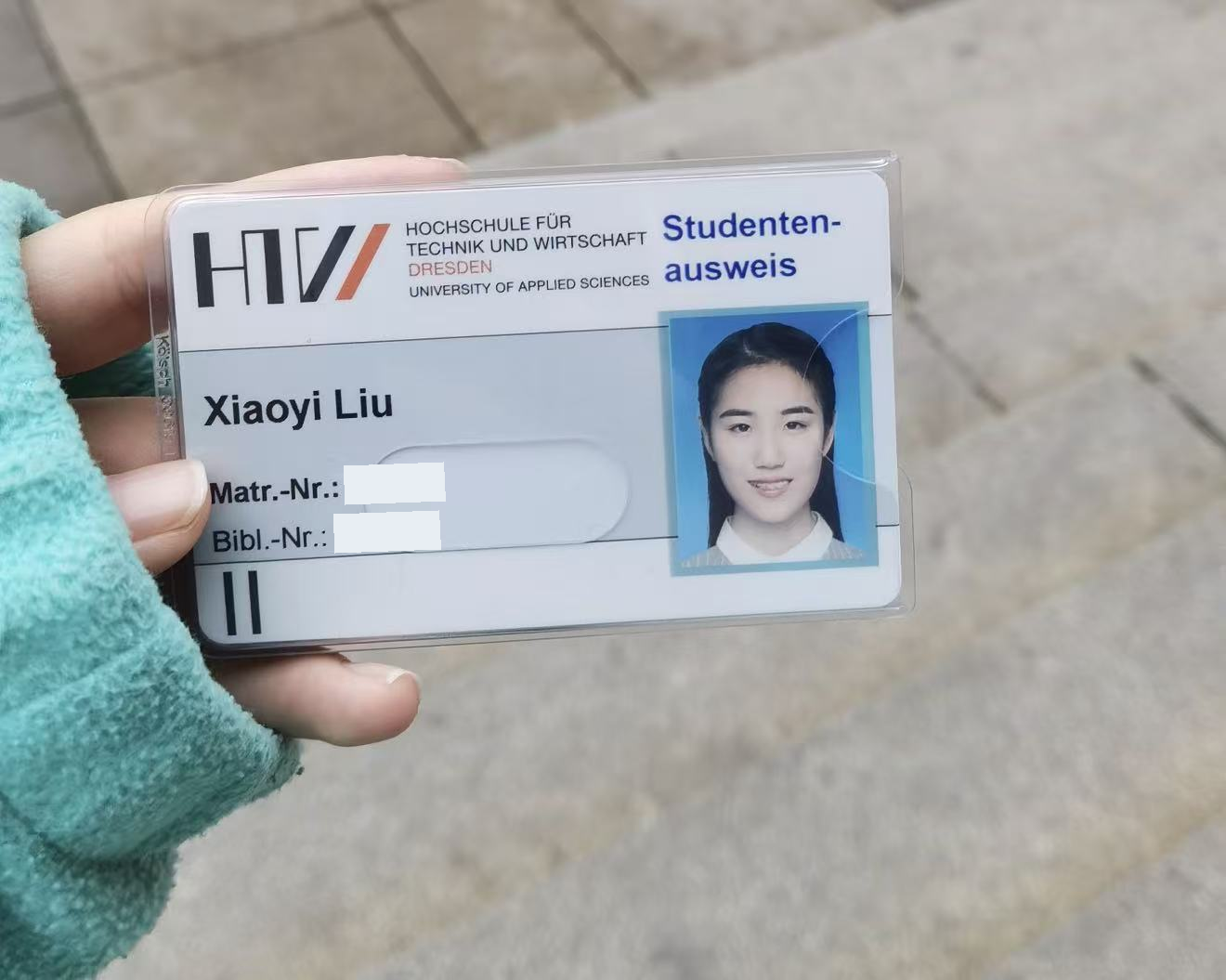 德累斯顿经济与技术大学交换时期的学生证，编号已遮挡